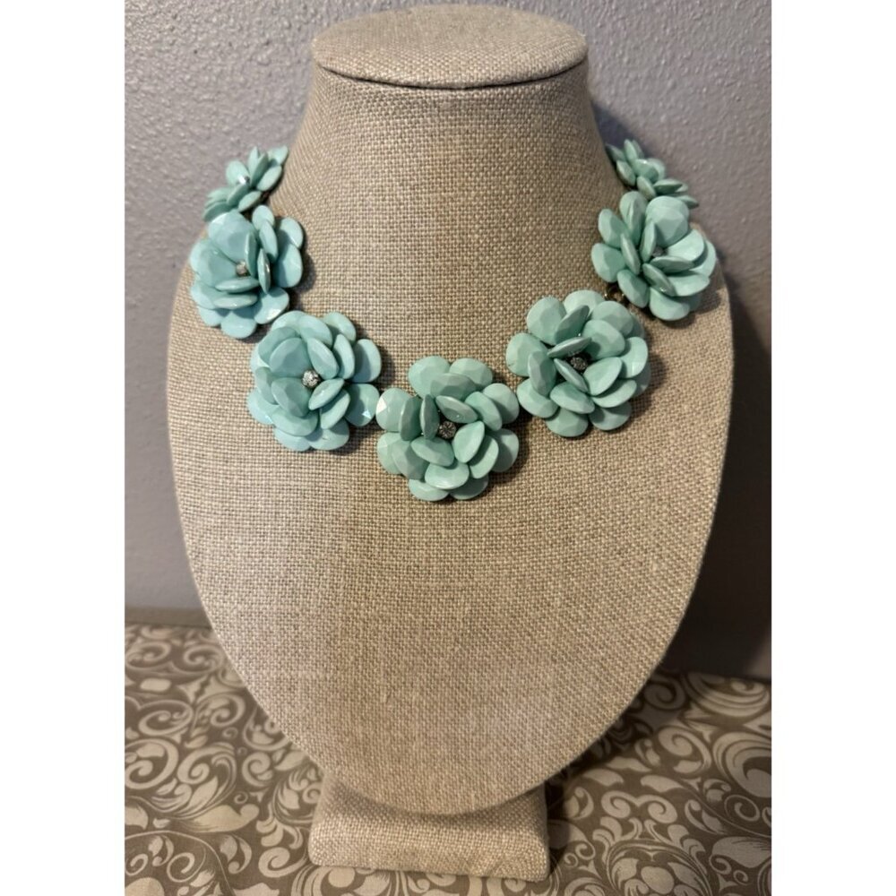 Costume Jewlery Women's Faux Turquoise Flowers Statement Necklace